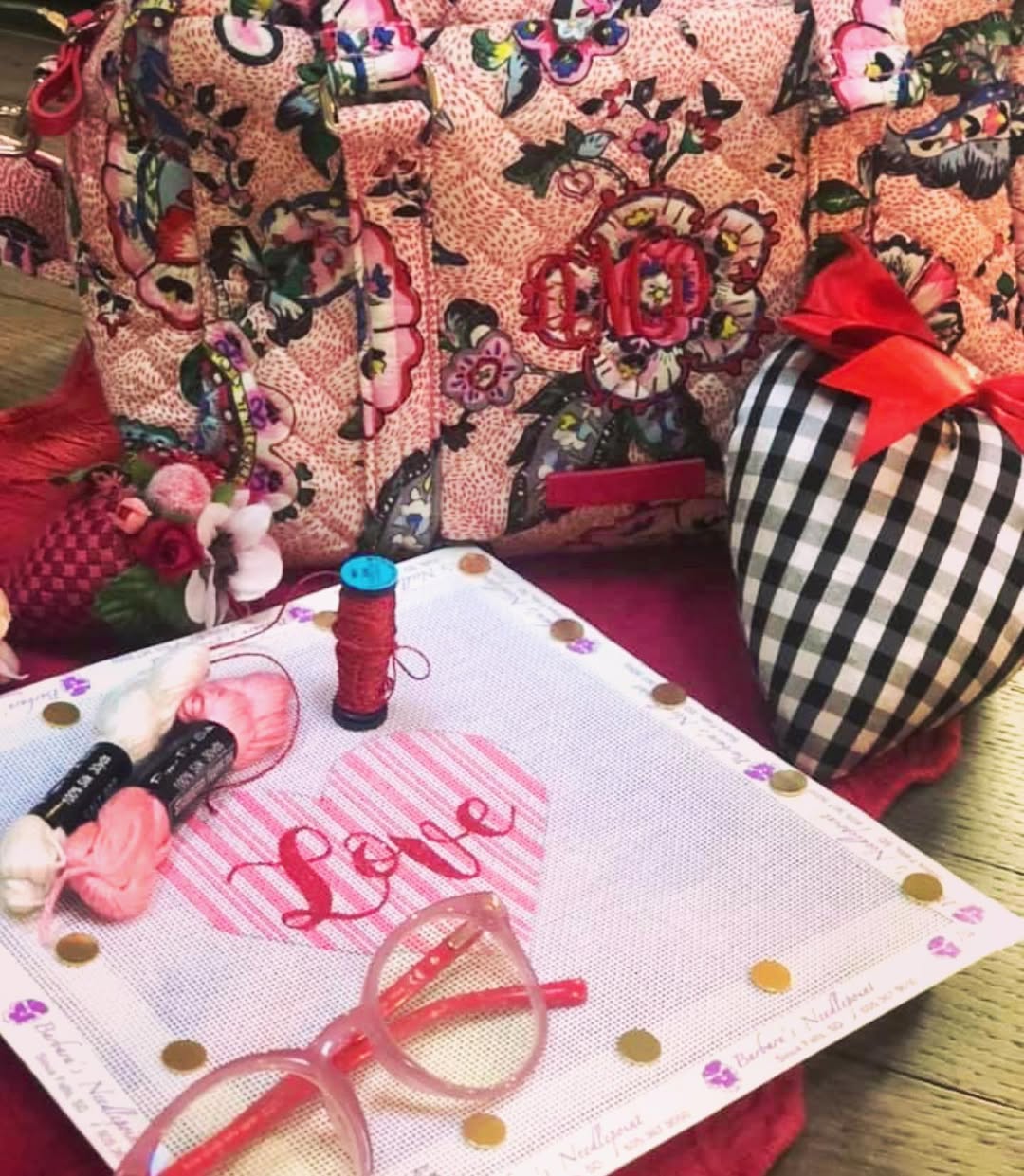 APVA05 - "Love" Heart