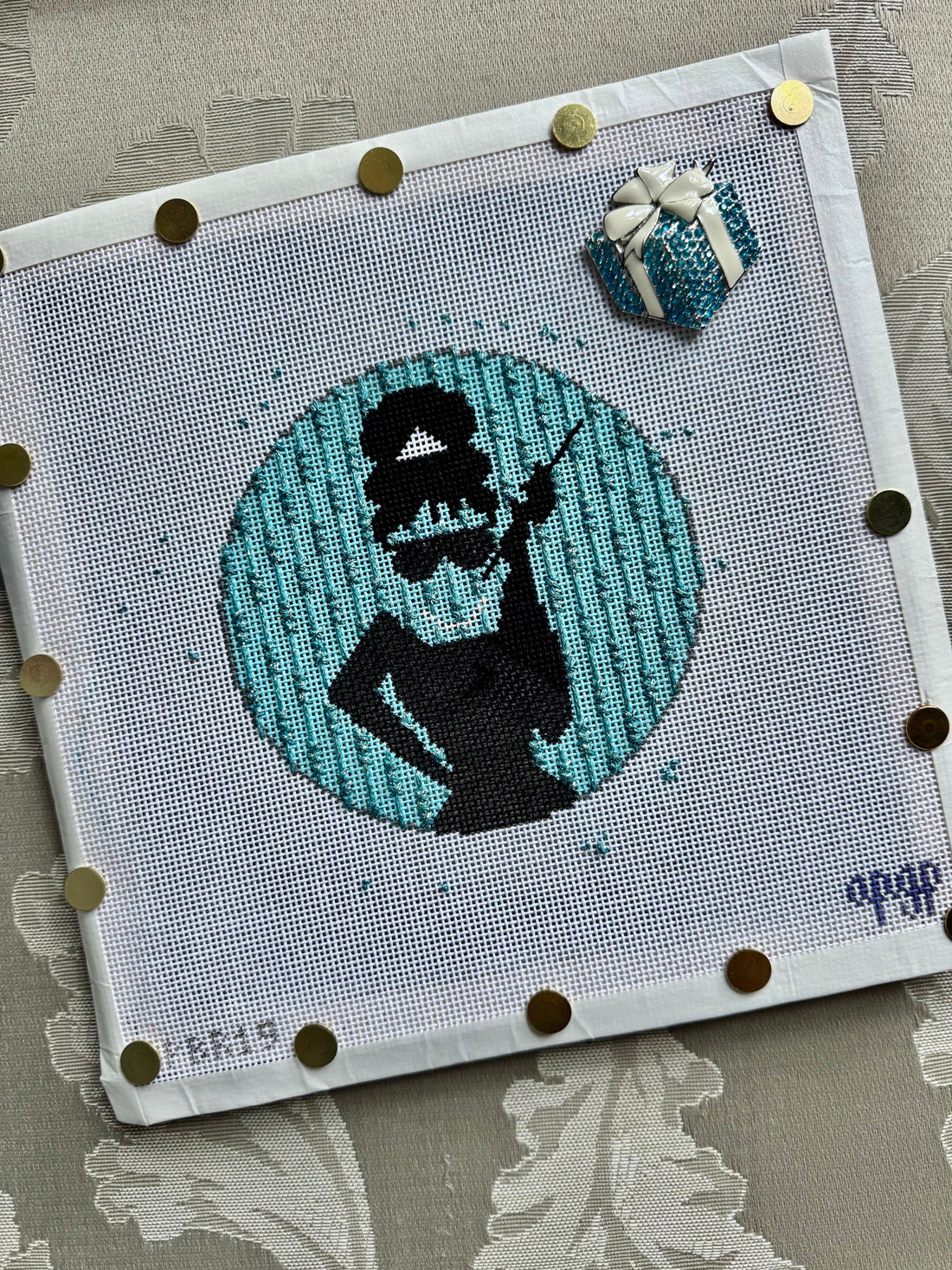 Staggered Laid Crosses  |  Our Favorite Stitches