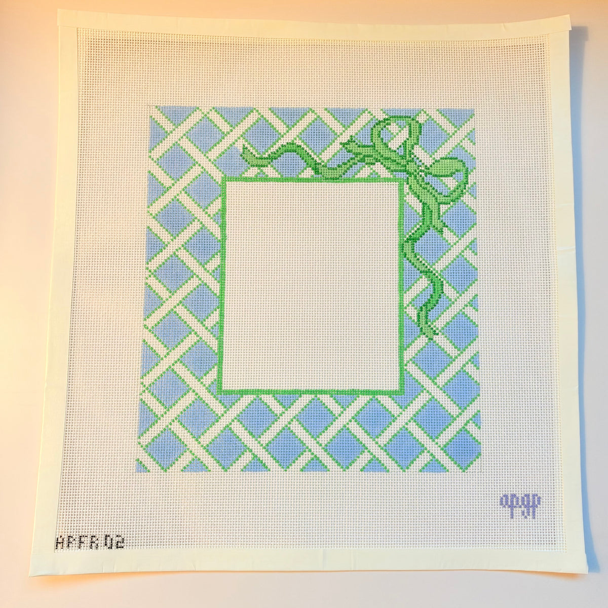 APFR02-P - Blue Lattice Frame with bow - 18M
