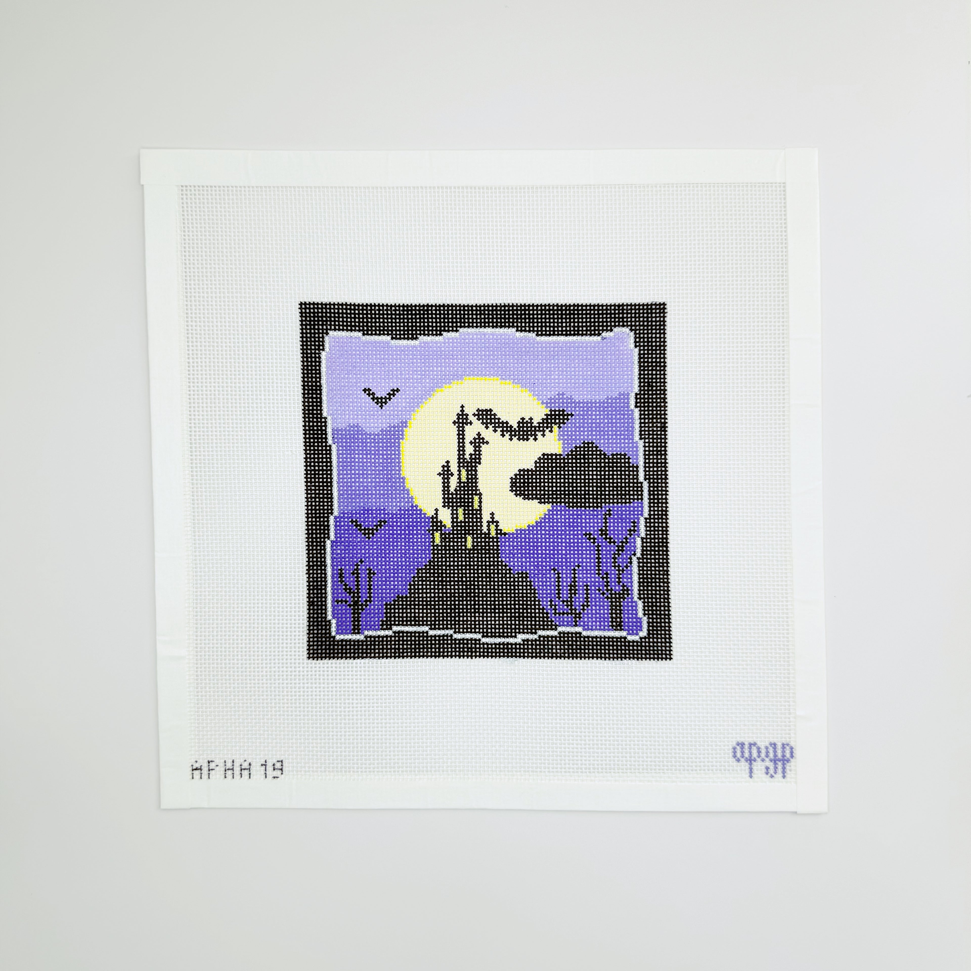APHA19 - Spooky Scene - Purple with Haunted House