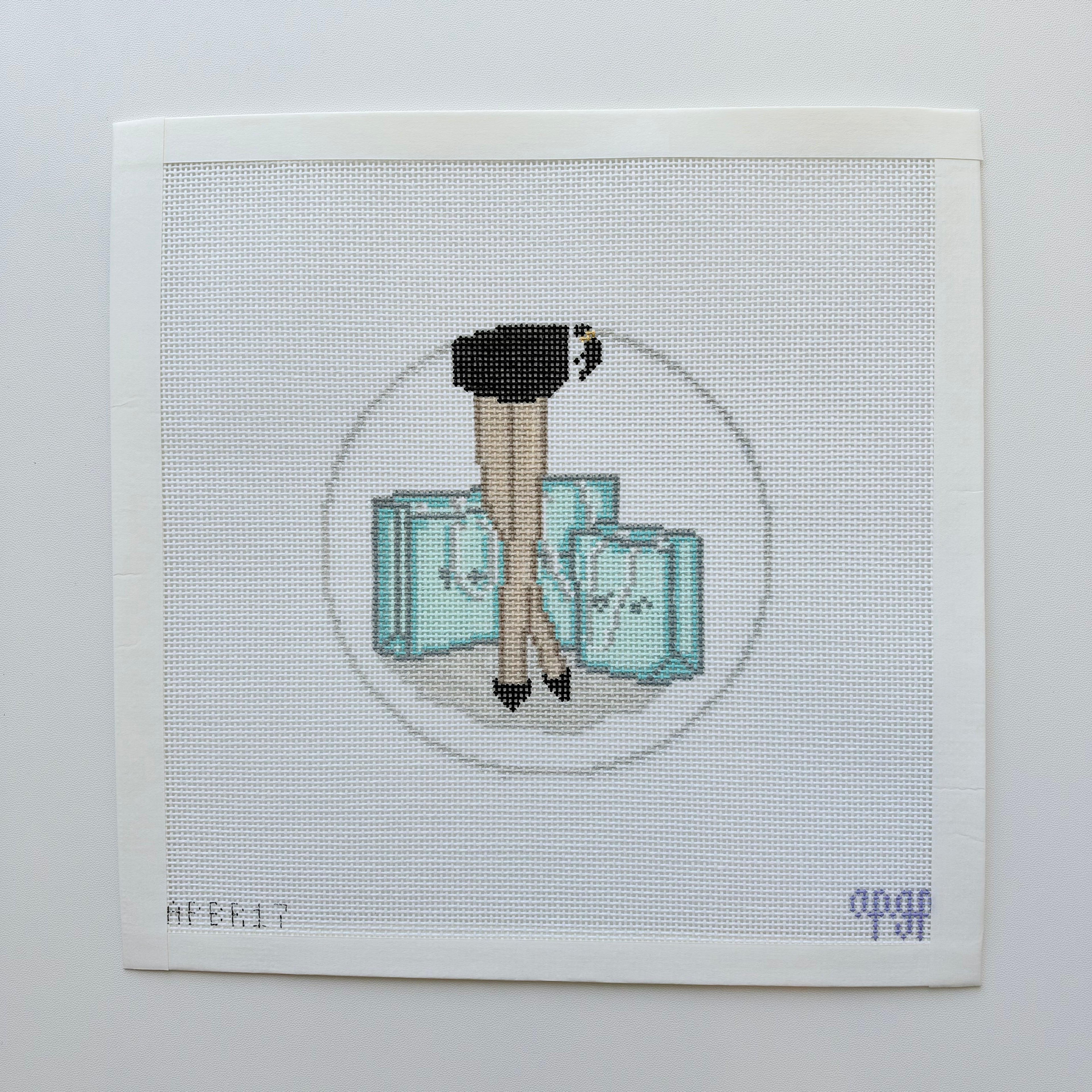 APBR18 - Audrey with Bags - 18M 4.5" Round - F26