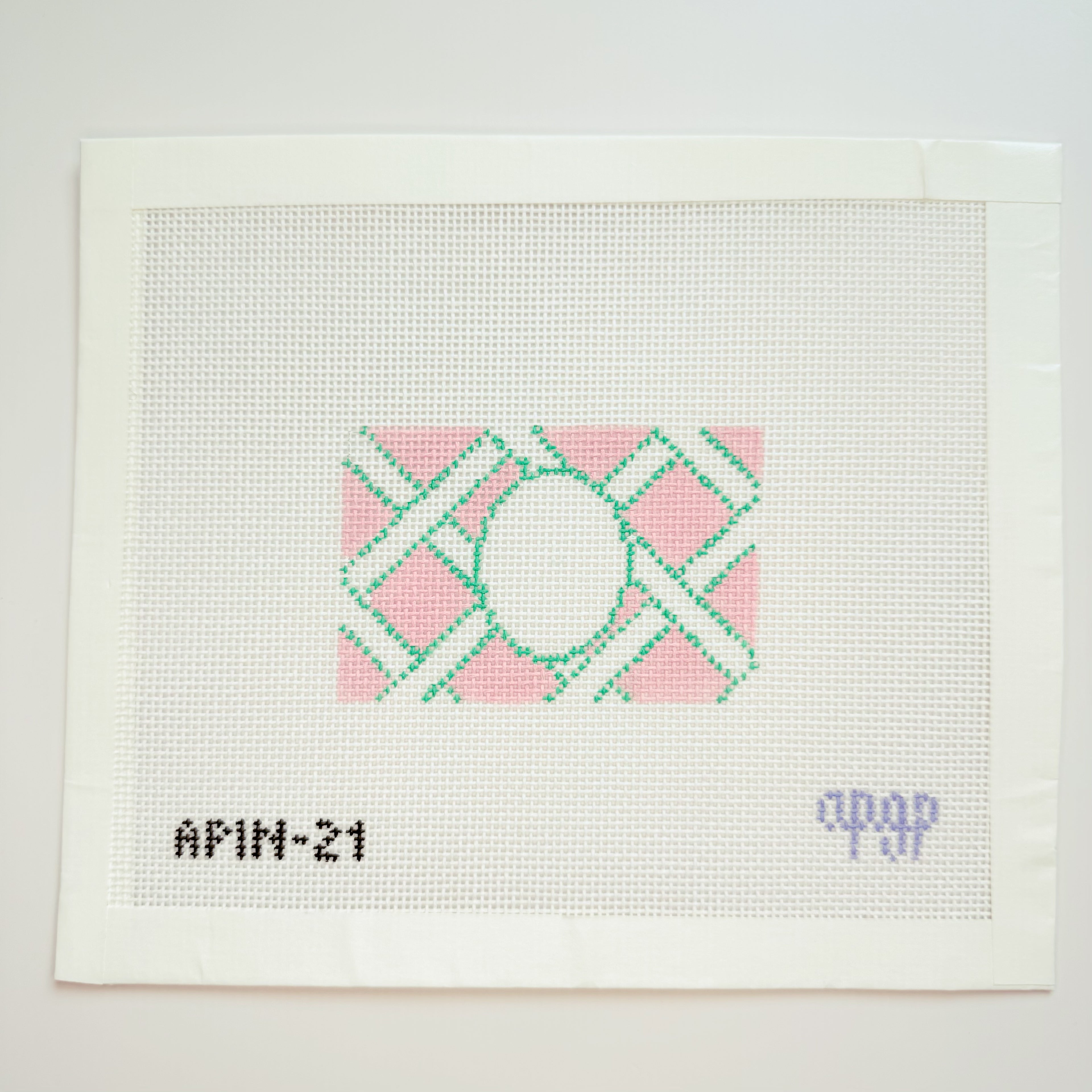 APIN21 - Pink Lattice Insert