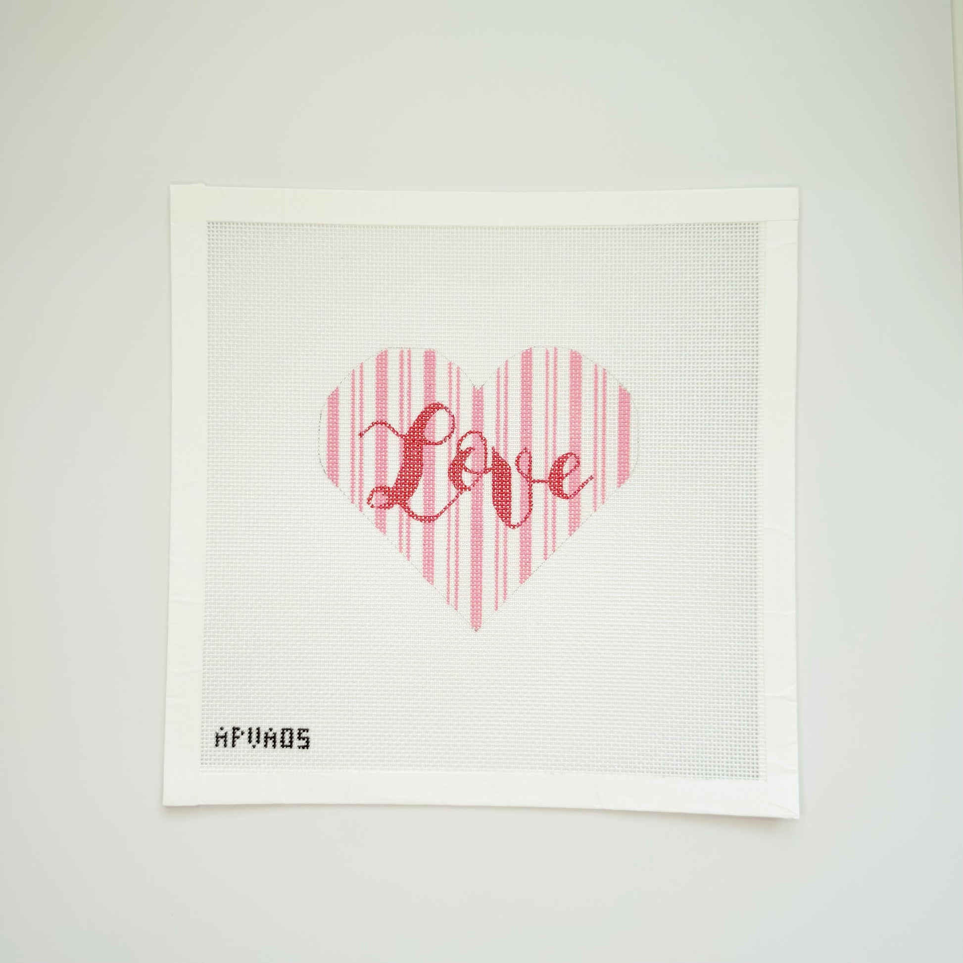 APVA05 - "Love" Heart