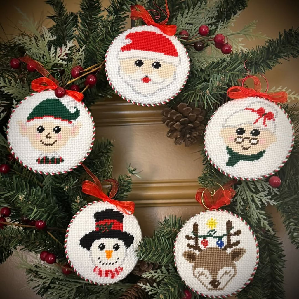 APCH42 - North Pole Pals - Santa