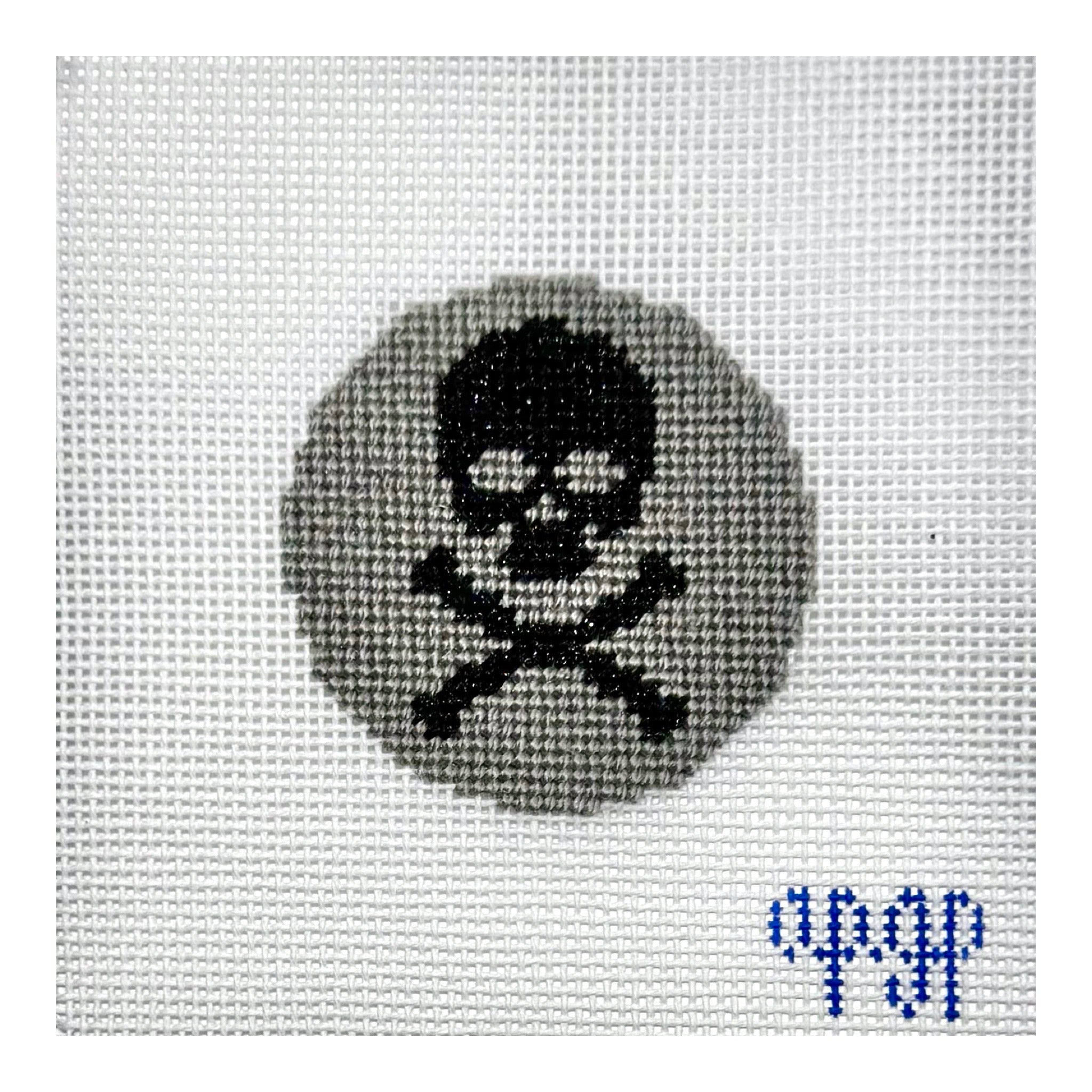 APBC02 - A Charmed Season - Skull and Crossbones Bag Tag