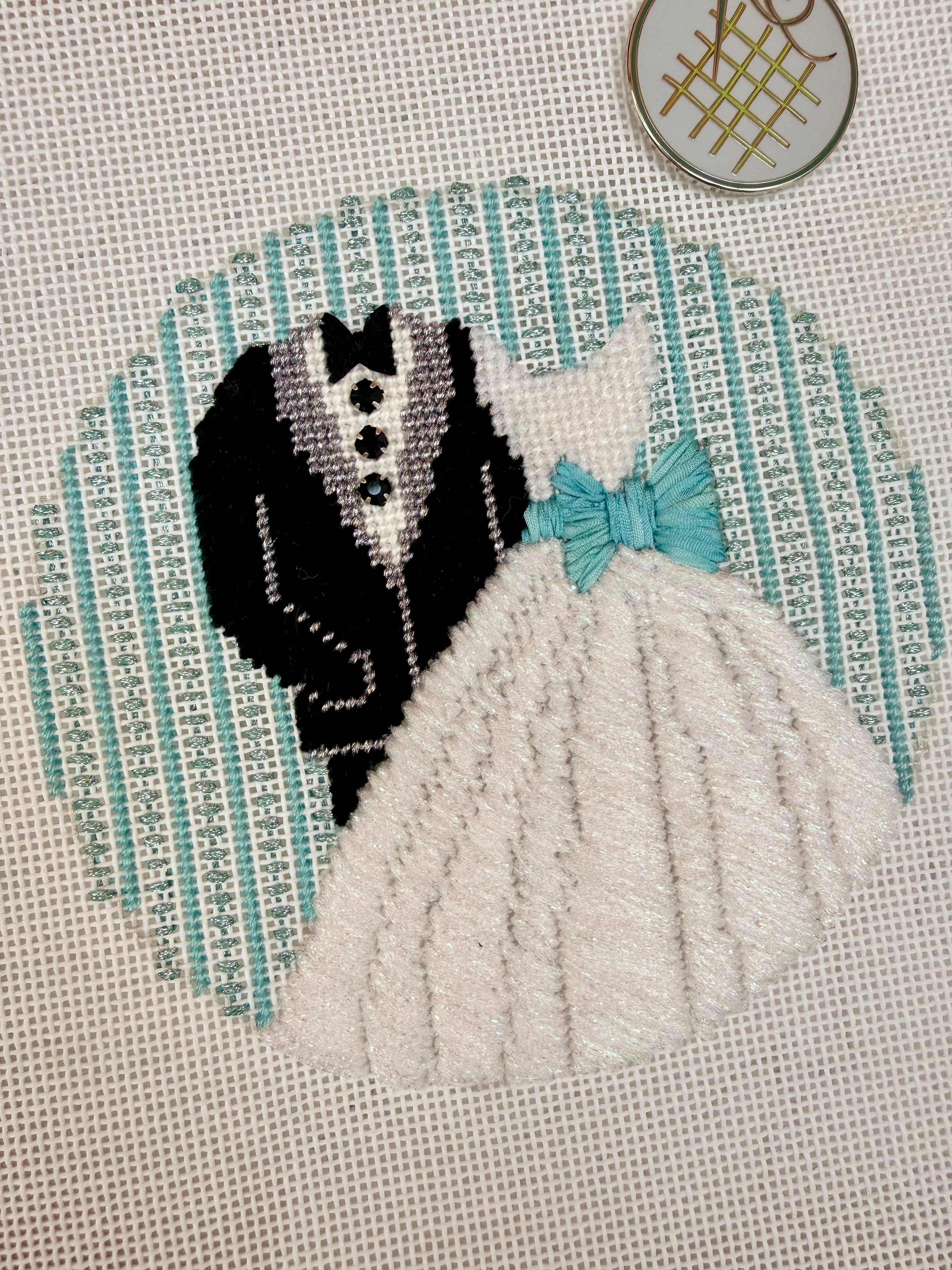 APWE5 - Tux and Gown Round - Bride and Groom